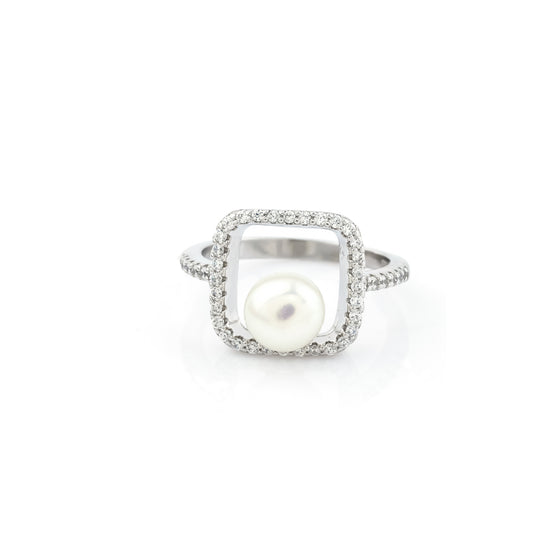 Luna Frame Pearl Ring